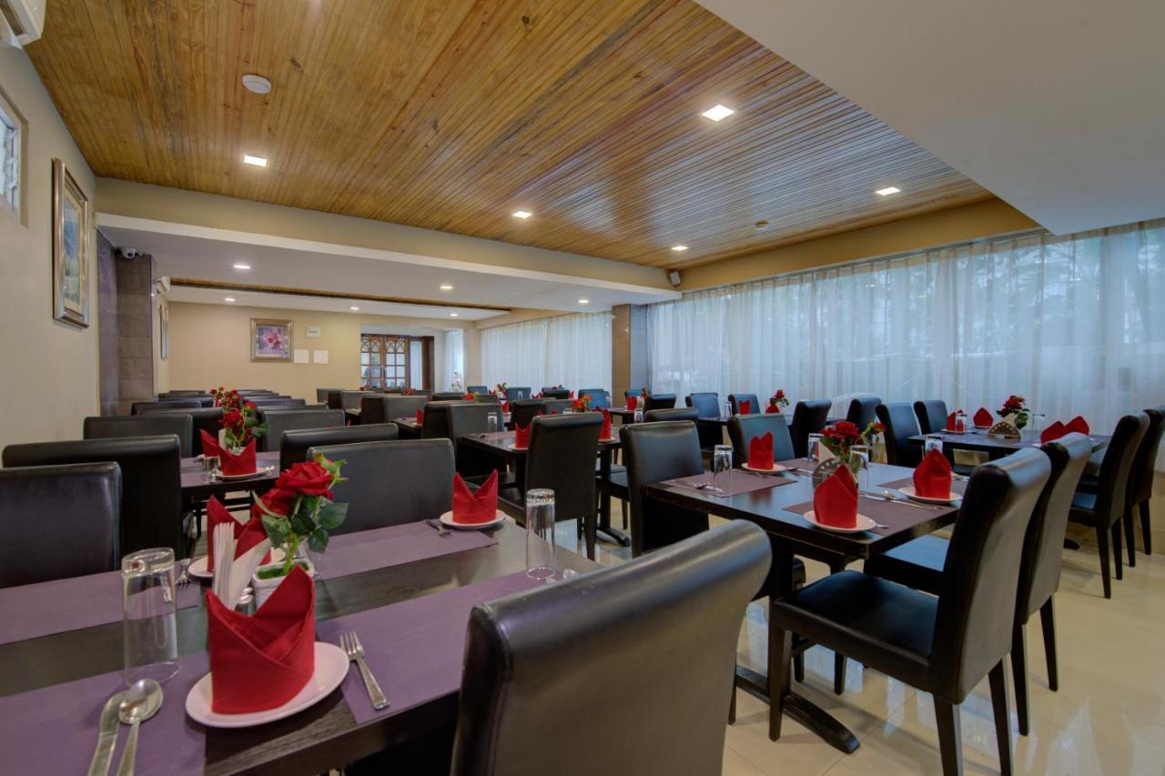 Central Courtyard Boutique Hotel Siliguri Luaran gambar