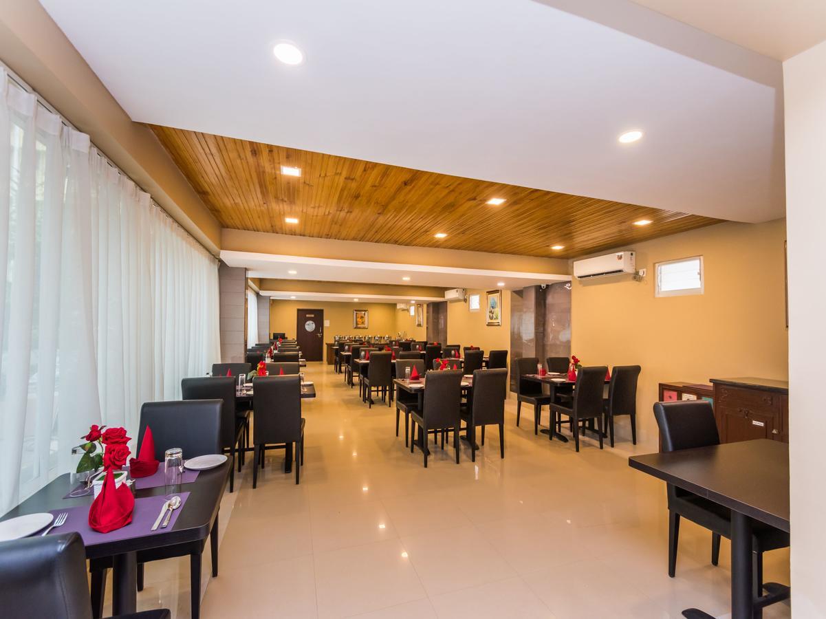 Central Courtyard Boutique Hotel Siliguri Luaran gambar
