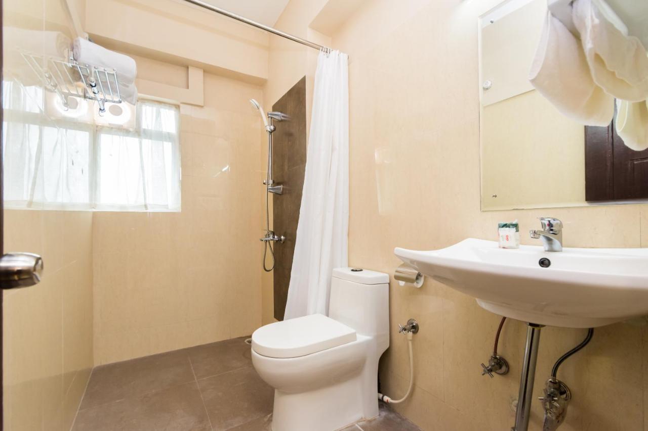 Central Courtyard Boutique Hotel Siliguri Luaran gambar